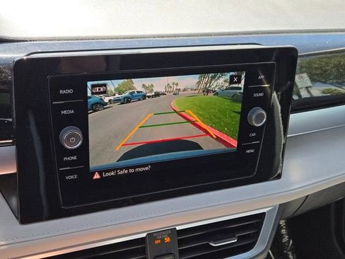 New 2026 Volkswagen Taos SE FWD image 12