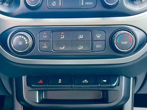 Used 2020 Chevrolet Colorado LT image 30