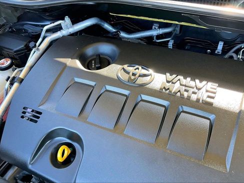 Used 2020 Toyota C-HR LE image 32