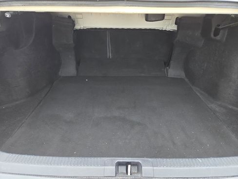 Used 2018 Toyota Camry SE w/ Moonroof Package FWD image 12