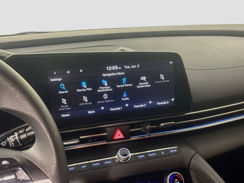 Used 2024 Hyundai Elantra SEL FWD image 13