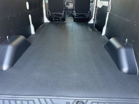 New 2026 Ford Transit 250 148 Medium Roof w/ Load Area Protection Package RWD image 14