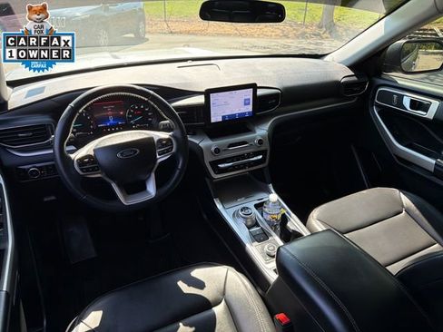 Used 2023 Ford Explorer XLT w/ Equipment Group 202A AWD/4WD image 11