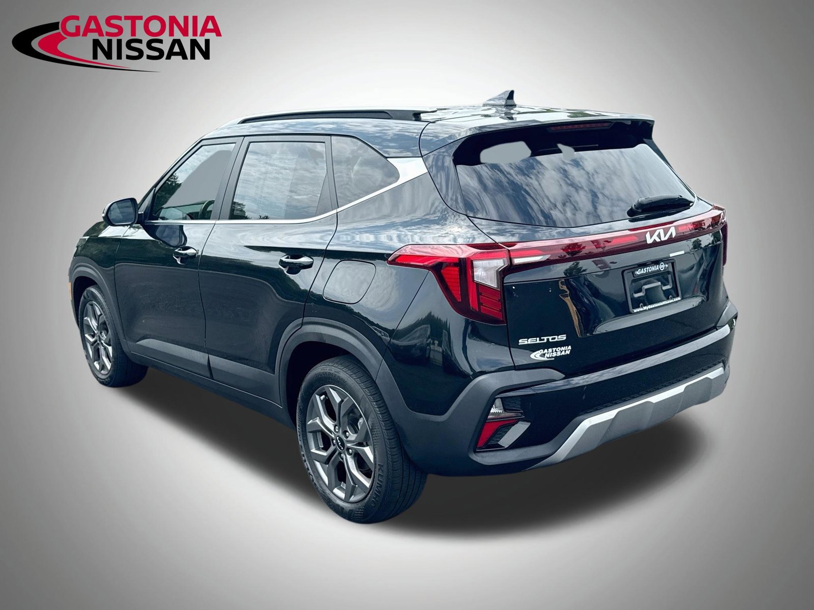 Used 2024 Kia Seltos S FWD image 6