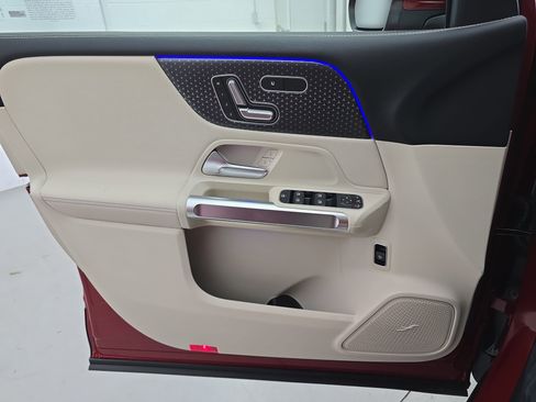 New 2026 Mercedes-Benz GLB 250 image 27