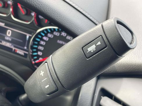 Used 2019 GMC Yukon XL SLT w/ HD Trailering Package image 31