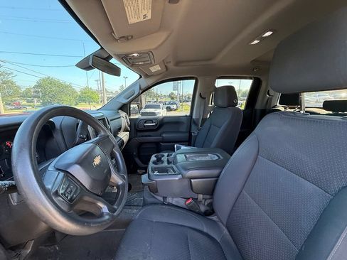 Used 2019 Chevrolet Silverado 1500 Custom w/ Custom Value Package AWD/4WD image 13