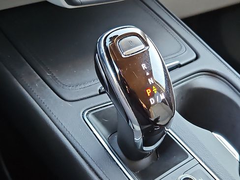 Used 2023 Cadillac XT4 Luxury w/ Cold Weather Package image 14