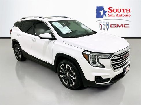 Used 2023 GMC Terrain SLT w/ Infotainment Package II FWD image 1