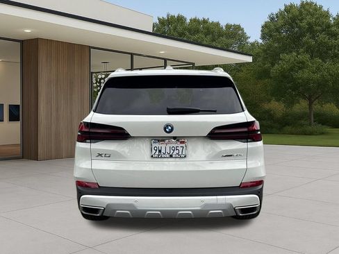 Used 2026 BMW X5 xDrive50e w/ Parking Assistance Package AWD/4WD image 10