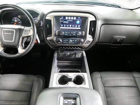Used 2018 GMC Sierra 1500 Denali w/ Denali Ultimate Package image 10