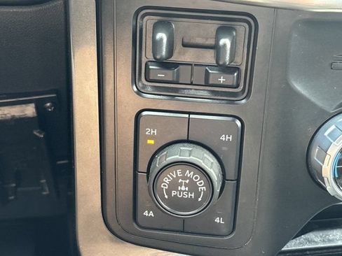 Used 2023 Ford F150 Lariat AWD/4WD image 37