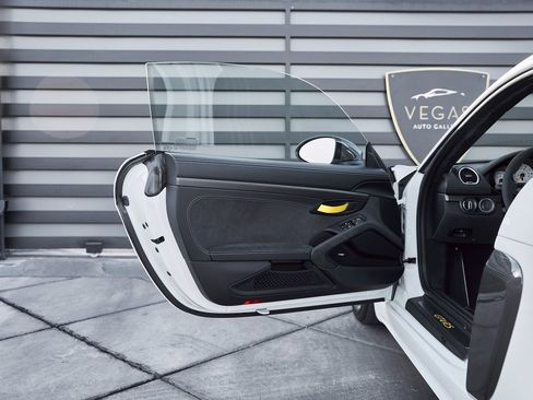 Used 2024 Porsche 718 Cayman GT4 RS w/ Weissach Package image 38