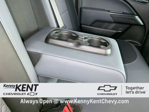 Used 2018 Chevrolet Colorado Z71 image 15