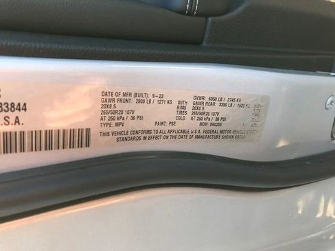 Used 2024 Jeep Grand Cherokee Limited w/ Black Appearance Package image 28