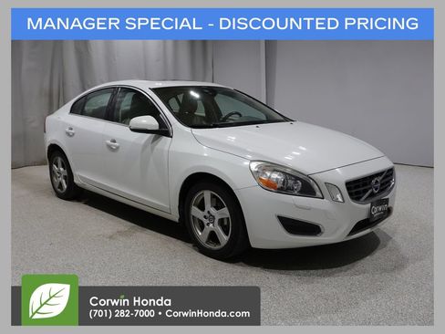 Used 2013 Volvo S60 T5 AWD/4WD image 1