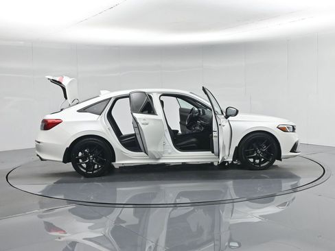 Used 2022 Honda Civic Sport image 4