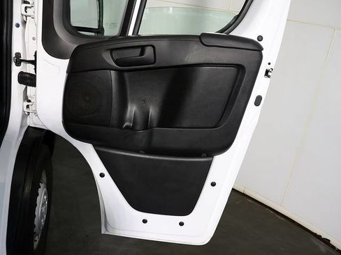 Used 2025 RAM ProMaster 2500 w/ U-Haul Equipment Group FWD image 29
