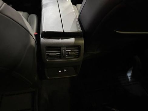 Certified 2025 Nissan Rogue SV w/ SV Premium Package FWD image 28