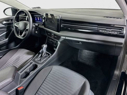 Certified 2025 Volkswagen Jetta S FWD image 27