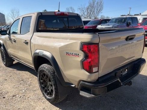 Used 2024 Chevrolet Colorado Trail Boss w/ Technology Package AWD/4WD image 2