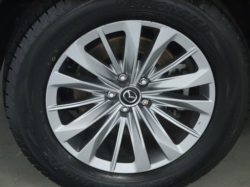 Used 2024 MAZDA CX-90 3.3 Turbo w/ Preferred Plus AWD/4WD image 12