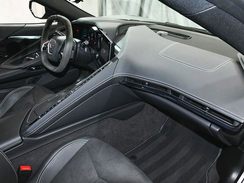Used 2024 Chevrolet Corvette Stingray Preferred Conv w/ Z51 Performance Package RWD image 56