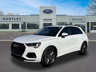 Used 2023 Audi Q3 2.0T Premium w/ Convenience Package AWD/4WD video 1