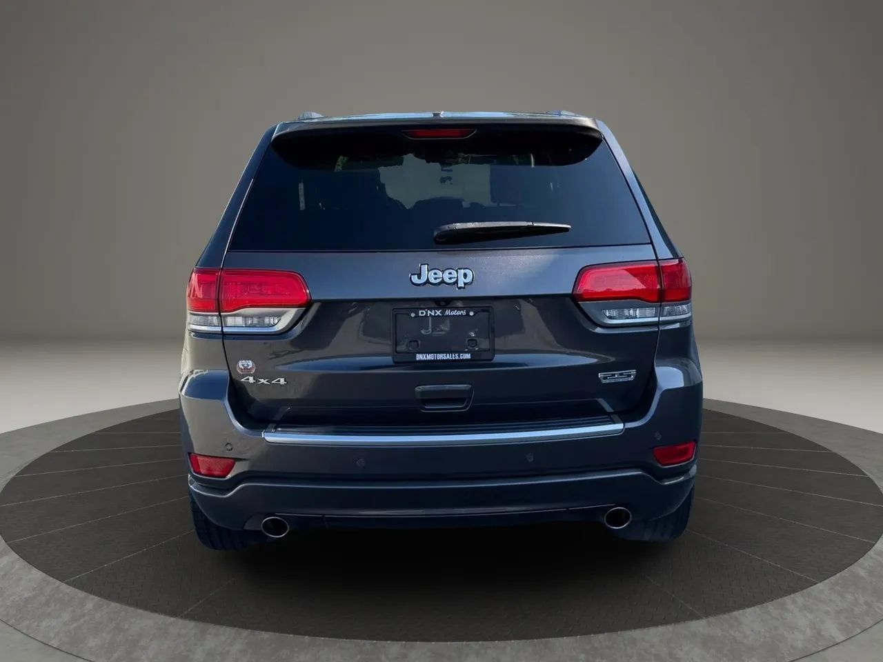 Used 2018 Jeep Grand Cherokee Limited AWD/4WD image 4