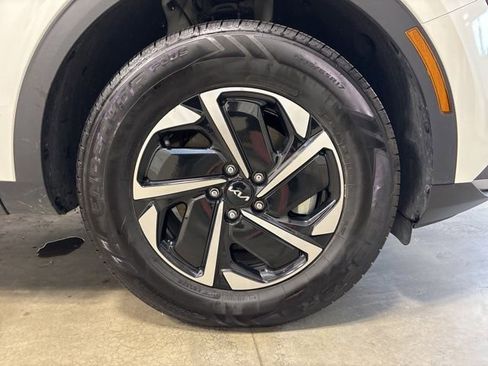 Used 2023 Kia Sportage LX AWD/4WD image 11