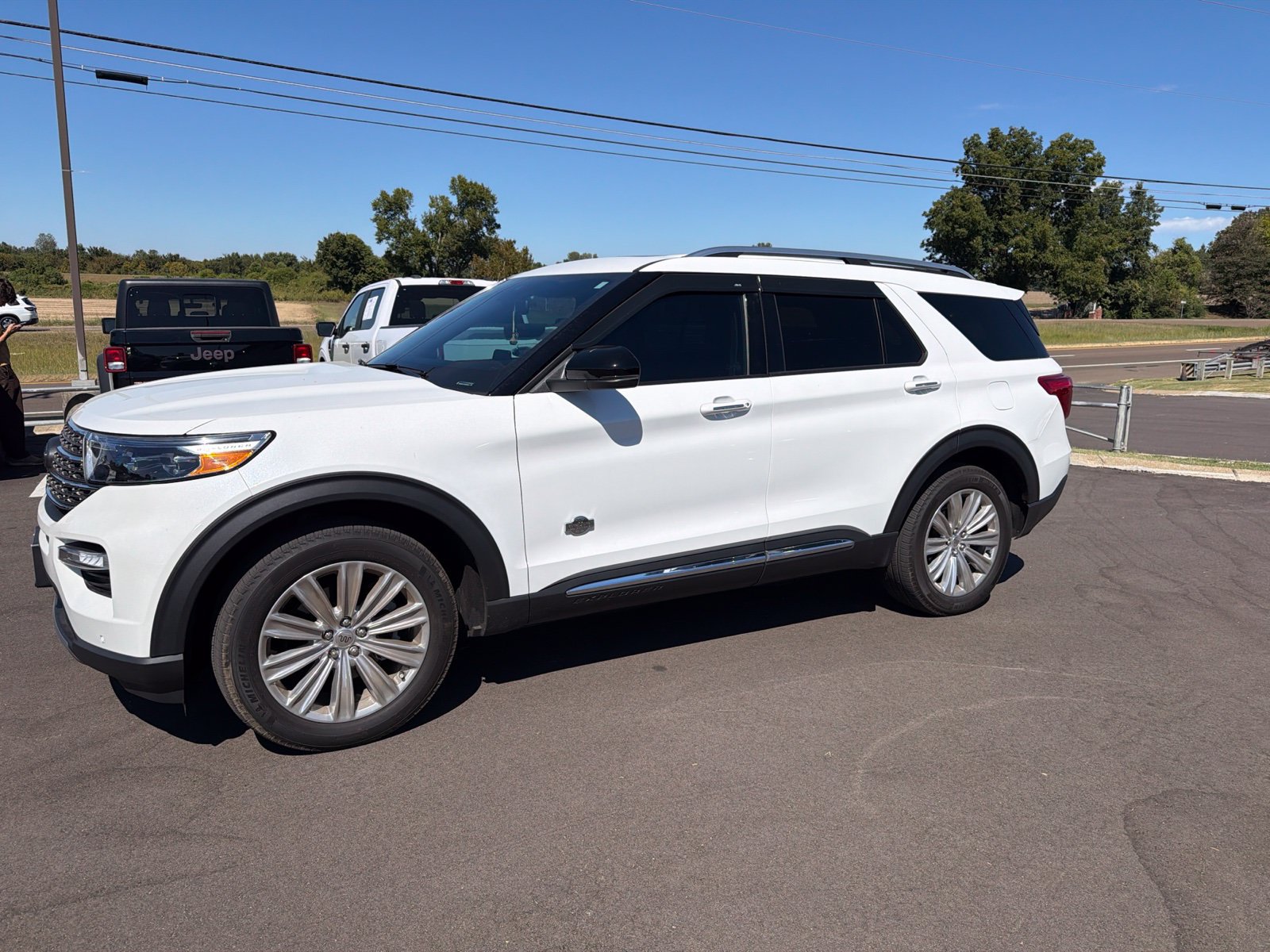 Used 2023 Ford Explorer King Ranch w/ Technology Package AWD/4WD image 1
