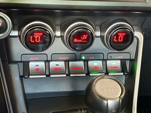 Used 2024 Toyota GR86 RWD image 15