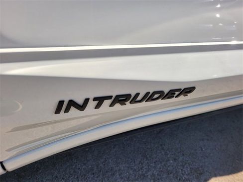 Certified 2025 GMC Sierra 1500 AT4 w/ AT4 Premium Package image 4