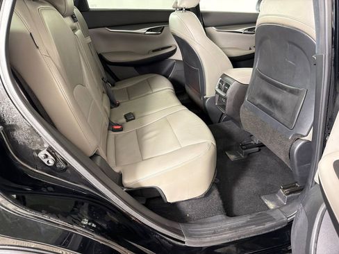 Used 2024 INFINITI QX50 Luxe image 16