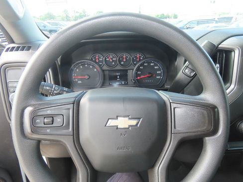 Used 2020 Chevrolet Silverado 1500 Custom w/ Custom Value Package RWD image 27