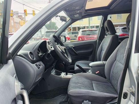 Used 2002 Toyota RAV4 4WD image 11