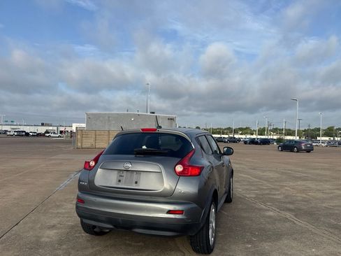 Used 2011 Nissan Juke SL FWD image 19