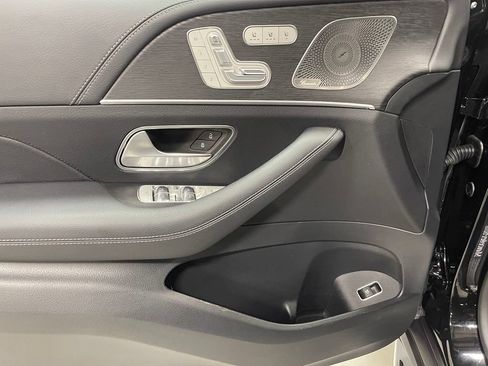 Used 2026 Mercedes-Benz GLS 450 4MATIC image 18