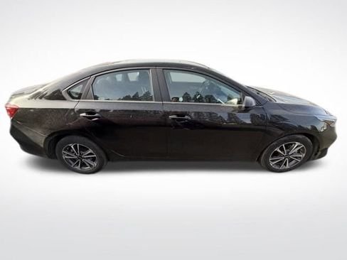 Used 2024 Kia Forte LXS image 4