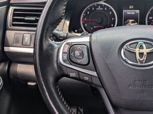 Used 2016 Toyota Camry SE FWD image 13