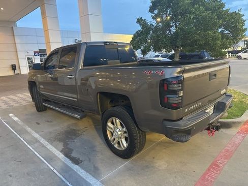 Used 2015 Chevrolet Silverado 2500 High Country w/ Duramax Plus Package image 3