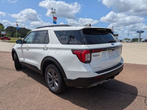 New 2026 Ford Explorer Active AWD/4WD image 6