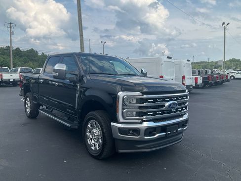 New 2026 Ford F250 Lariat w/ Chrome Package AWD/4WD image 3