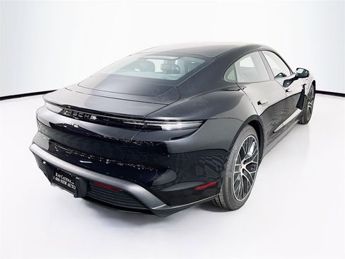 New 2026 Porsche Taycan image 9