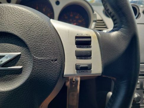 Used 2005 Nissan 350Z Touring RWD image 21