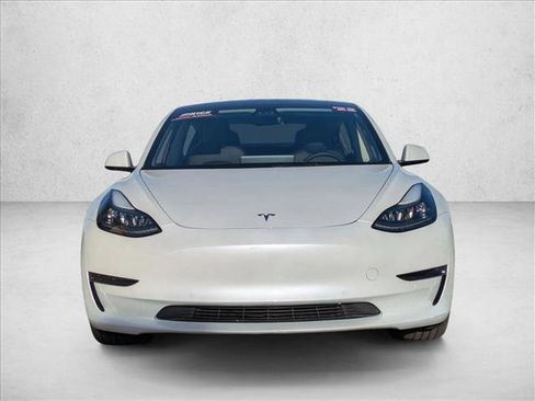 Used 2022 Tesla Model 3 image 2