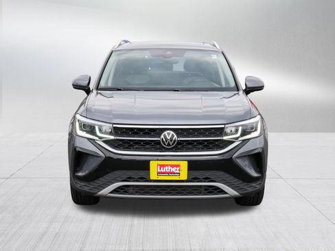 Used 2022 Volkswagen Taos SEL AWD/4WD image 2