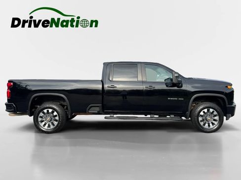 Used 2021 Chevrolet Silverado 2500 Custom w/ Custom Convenience Package AWD/4WD image 4