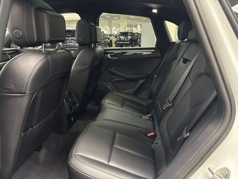 Used 2024 Porsche Macan AWD/4WD image 14