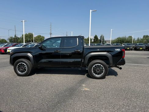 Used 2025 Toyota Tacoma TRD Off-Road w/ TRD Off Road Premium Package AWD/4WD image 2